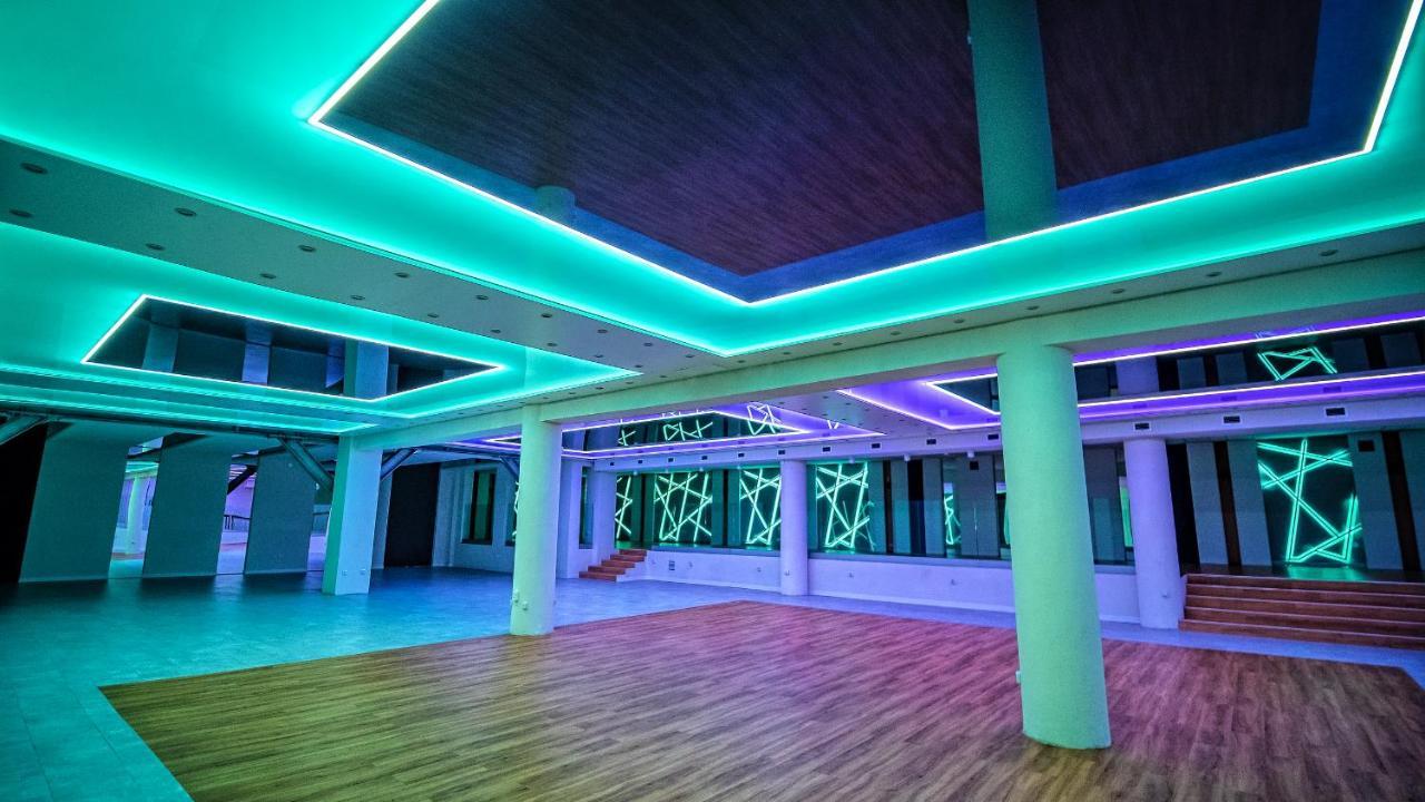 Hotel Senator Konferencje & Spa Starachowice Kültér fotó