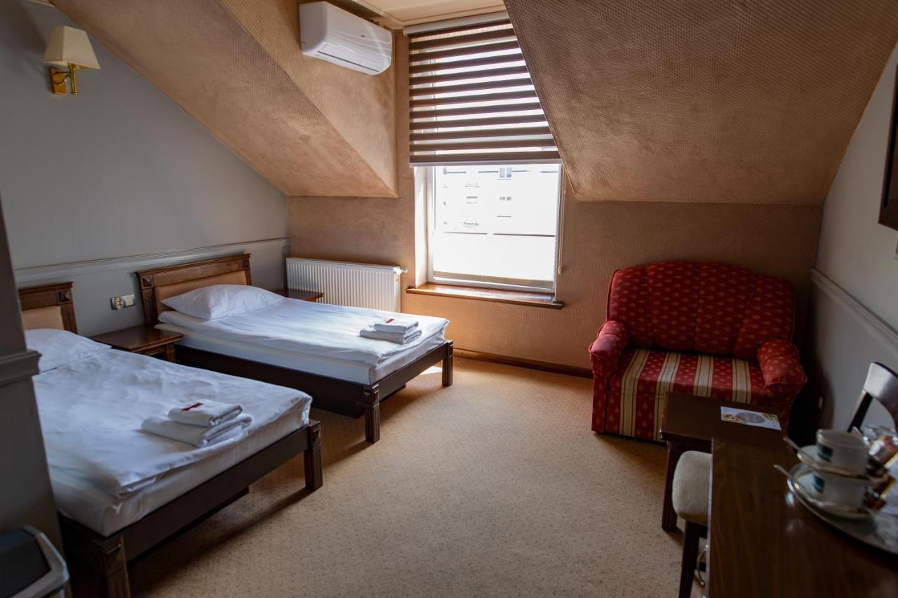 Hotel Senator Konferencje & Spa Starachowice Kültér fotó