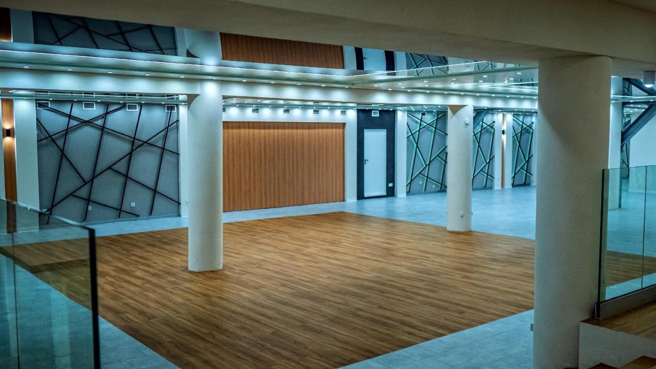 Hotel Senator Konferencje & Spa Starachowice Kültér fotó