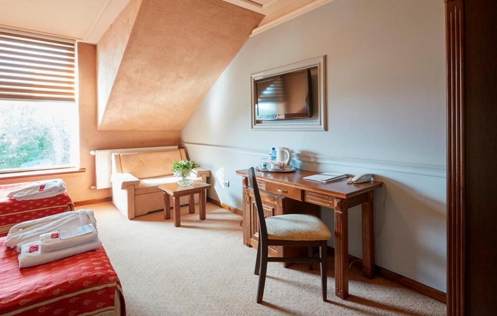 Hotel Senator Konferencje & Spa Starachowice Kültér fotó