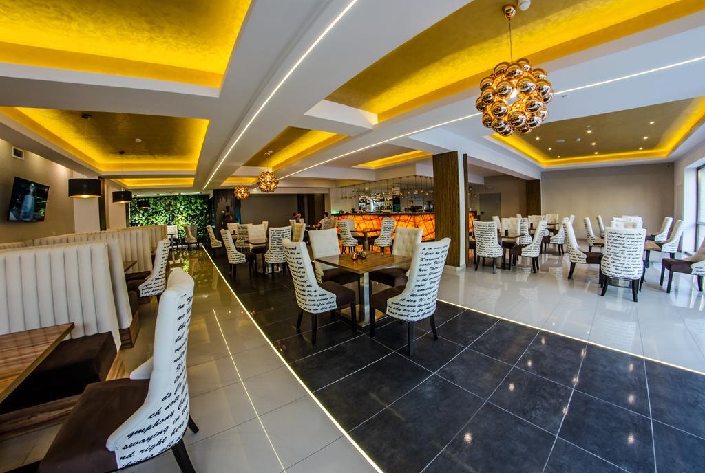 Hotel Senator Konferencje & Spa Starachowice Kültér fotó