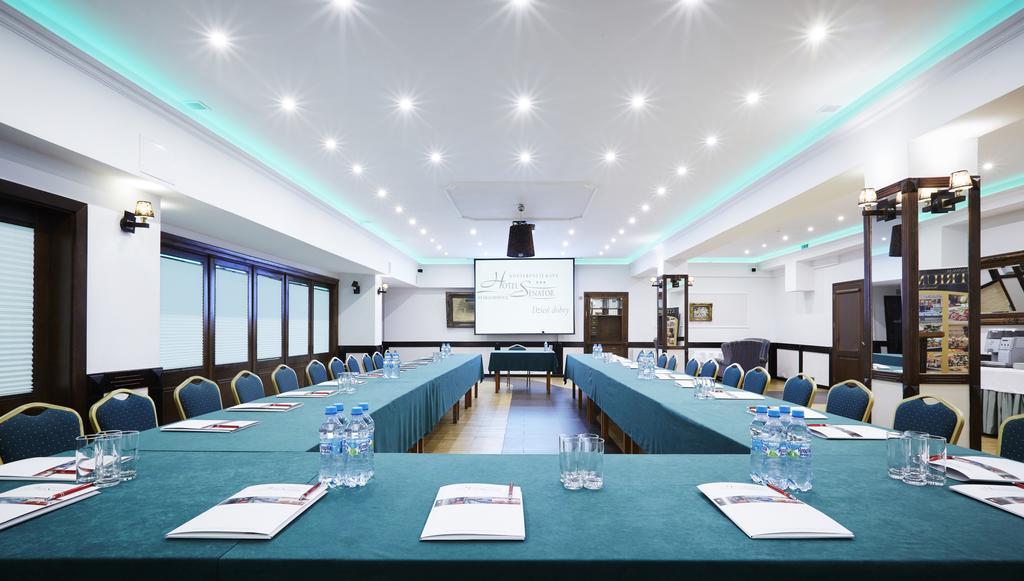 Hotel Senator Konferencje & Spa Starachowice Kültér fotó